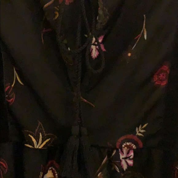 NEVER WORN black floral blouse - Picture 3 of 3